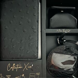Collection Xiix Black Luggage Set - Passport Holder & Tag